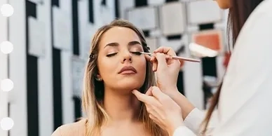 Diploma (Makeup & Beauty Therapy)